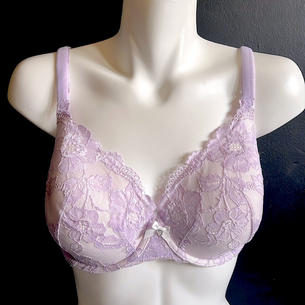 VICTORIA’S SECRET Underwire Bra. 34DDD